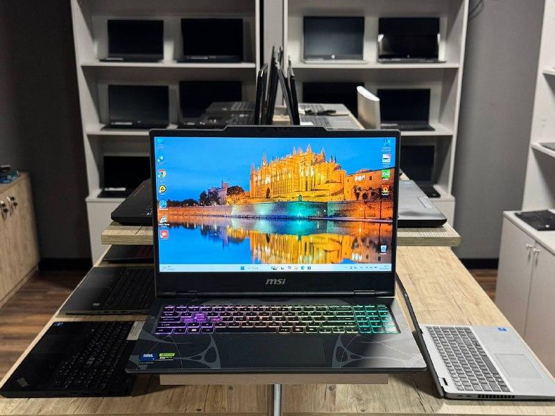 MSI Cyborg 15 B2RWFKG